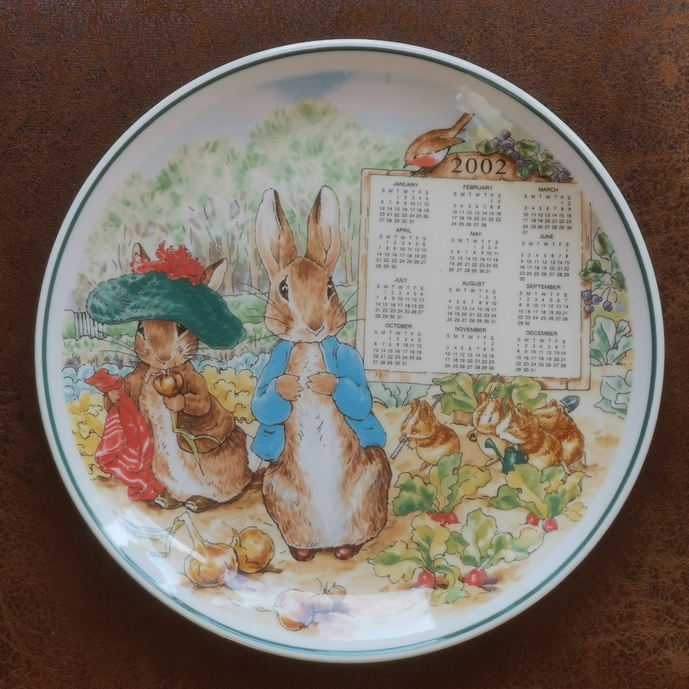 Wedgwood White Blue Green Peter Rabbit 2002 Calendar Plate